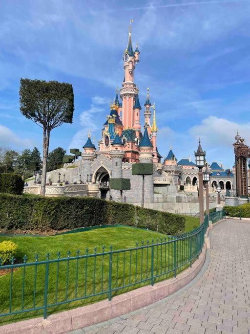Casa Terracota *Paris*Disney*Val D'Europe* شيسي المظهر الخارجي الصورة